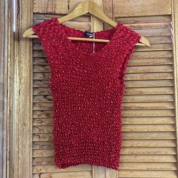 3/$40 Y2K Red Scrunched Tank Top - Picture 2 of 5
